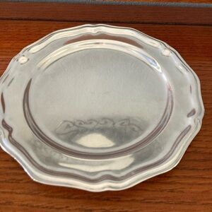 Vintage Wilton  Armetale USA   Pewter RWP 10”. Scalloped Edge Plate Mount Joy PA